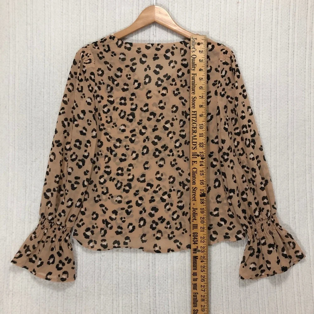 A New Day Leopard‎ Print V Neck Long Sleeve Flare Cuff Blouse XS - Picture 7 of 8